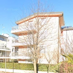 Foto Magazzino in Via Beato Angelico, Besana in Brianza Centro di 154 m²