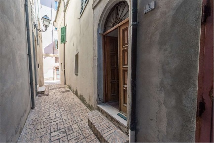 Foto Casa indipendente in vico ghiotti, Città Sant'Angelo Centro di 115 m²
