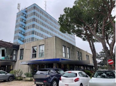 Foto Ufficio in via Sergio Cavina, Ravenna San Biagio di 51 m² con 1 locali