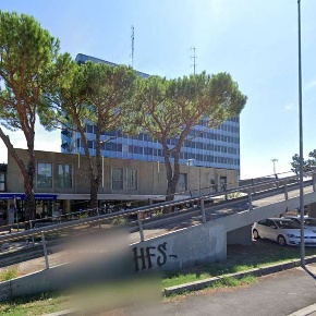 Foto Negozio in via Sergio Cavina, Ravenna San Biagio di 177 m² in vendita