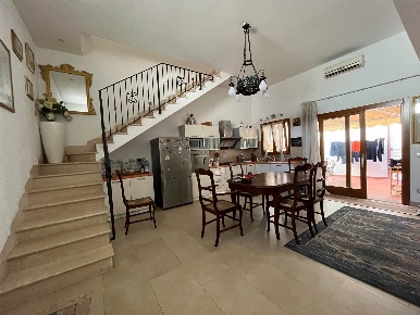 Foto Appartamento a San Vincenzo Centro di 140 m² con 6 locali in vendita