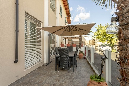 Foto Casa indipendente in via Maleloggia, Campi Bisenzio di 183 m²