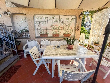 Foto Villa unifamiliare a Viareggio Terminetto - Migliarina di 270 m²