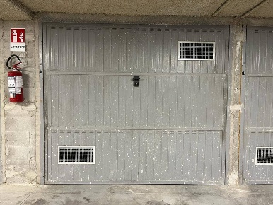 Foto Garage a Firenze Porta Romana di 14 m² con 1 locali in affitto