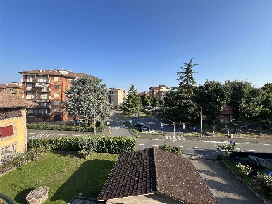 Foto Appartamento in via Di Vittorio, Novi Ligure di 80 m² con 4 locali