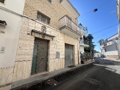 Foto Appartamento a Valenzano di 150 m² con 3 locali in vendita
