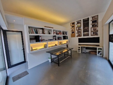 Foto Negozio in via numa pompilio, Brindisi Commenda di 51 m² con 2 locali