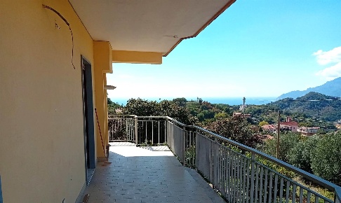 Foto Appartamento a Salerno Giovi Bartolomeo - Giovi Altimare di 120 m²