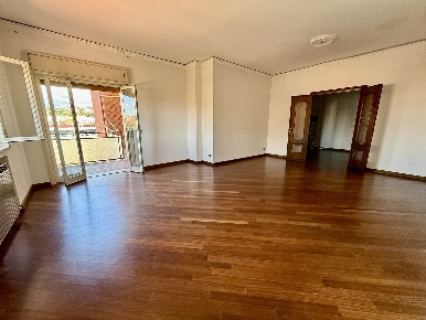 Foto Appartamento in via agatino dei cosmi  5, Catania Cibali di 180 m²