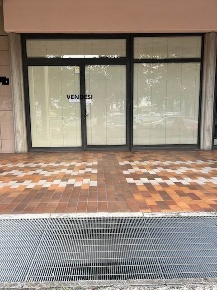 Foto Locale commerciale a Sassuolo Centro di 250 m² in vendita