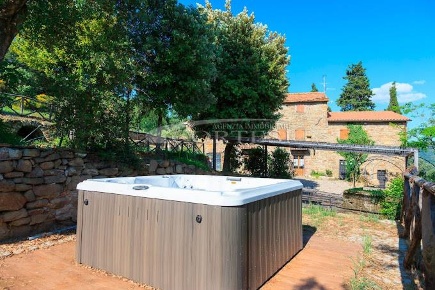 Foto Casale in Campara, Città di Castello di 120 m² con 7 locali in vendita