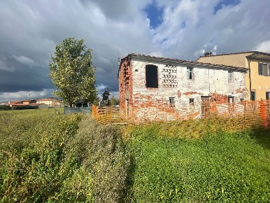 Foto Casale a Altopascio Spianate, Ponte ai Pini di 100 m² con 6 locali
