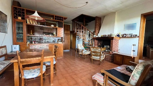 Foto Casa indipendente a Cascina Semicentro di 105 m² con 4 locali