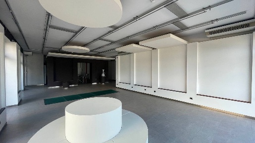 Foto Locale commerciale a Ponte Buggianese di 400 m² con 4 locali