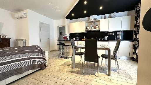 Foto Appartamento a Ponsacco Centro di 80 m² con 3 locali in vendita