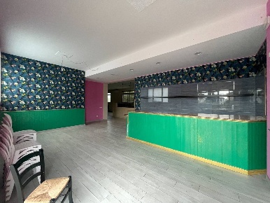 Foto Locale commerciale a Montecarlo Centro di 200 m² con 3 locali