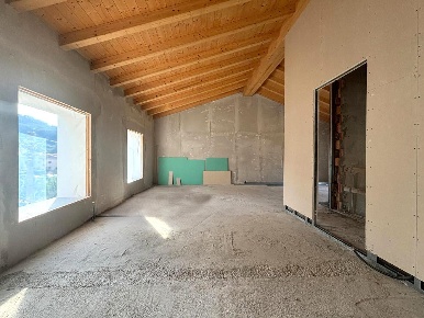 Foto Appartamento a Lucca Ponte a Moriano di 110 m² con 4 locali in vendita