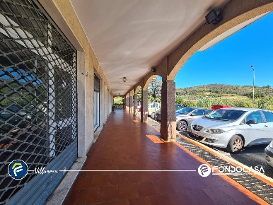 Foto Locale commerciale in Frazione Coasco - Marina Verde, di 87 m²