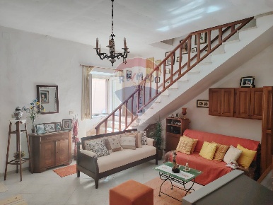 Foto Casa indipendente in Via Magenta, Calasetta Centro di 90 m² in vendita