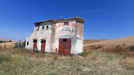 Foto Rustico in strada Malledra la farnesiana, Tarquinia di 160 m²