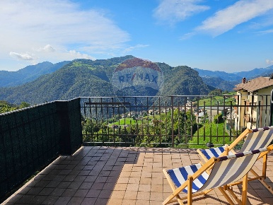 Foto Appartamento in via San Lorenzo, Costa Serina di 56 m² con 3 locali