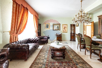 Foto Appartamento in via XXV Aprile, Sestu di 209 m² con 5 locali