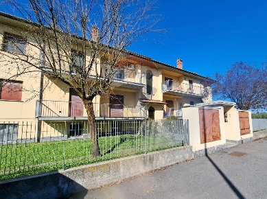 Foto Appartamento in via don botteri, Gerenzago di 93 m² con 3 locali