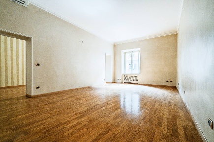 Foto Appartamento in Via Cavour, Torino Via Roma di 185 m² con 5 locali