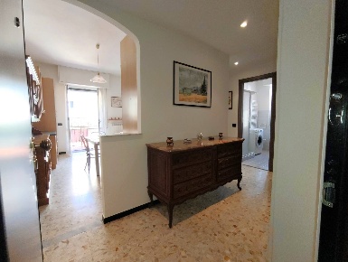 Foto Appartamento in Via Generale Arnaldi, Finale Ligure Centro di 64 m²