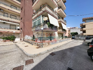 Foto Appartamento in Via Fiorentino, Santa Teresa di Riva Centro di 105 m²