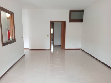 Foto Appartamento in Piano della Lenta, Teramo Centro di 90 m² con 4 locali