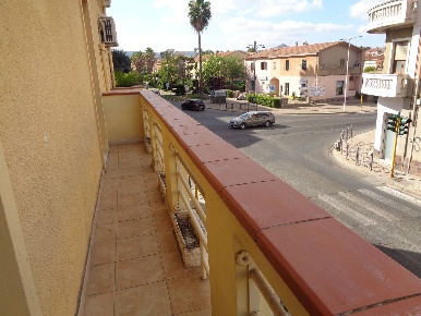 Foto Appartamento in Via Umbria, Carbonia Centro di 100 m² con 5 locali