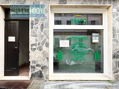 Foto Ufficio in Via Gaudenzio Ferrari, Vercelli Centro di 98 m² in affitto