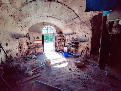 Foto Box in Via Fontanella, Latera di 160 m² con 4 locali in vendita