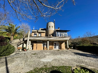 Foto Agriturismo in contrada gaudiciello, Ariano Irpino di 125 m²