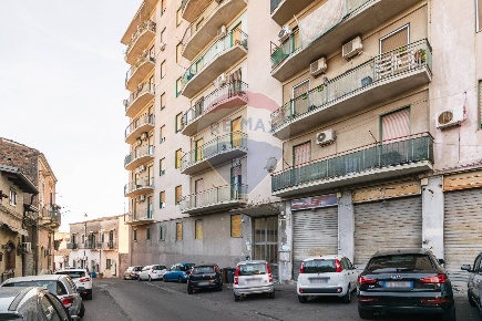 Foto Appartamento in Via Acquedotto Greco, Catania di 86 m² con 5 locali