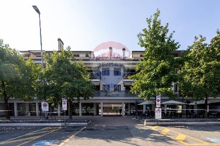 Foto Appartamento in Via 11 Febbraio, Vimodrone di 95 m² con 3 locali