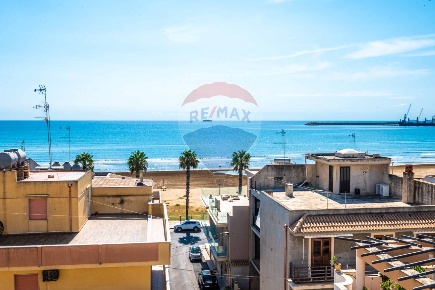 Foto Appartamento in Via Giovanni Battista Pergolesi 13, Pozzallo di 144 m²