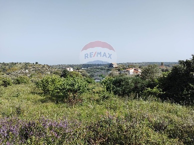 Foto Terreno agricolo a Melilli di 24300 m² in vendita