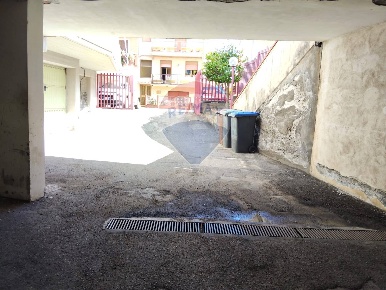Foto Box in Via Rosa Balestrieri, Fiumefreddo di Sicilia di 18 m²