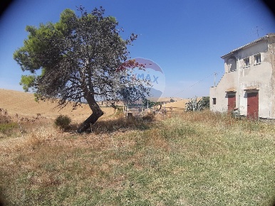 Foto Terreno agricolo in strada Malledra la Farnesiana, Tarquinia