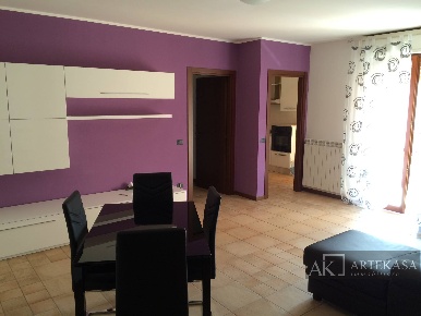 Foto Appartamento in Via Pertini, Trecate Centro di 110 m² con 3 locali