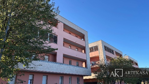 Foto Appartamento in Via Pertini, Trecate Centro di 110 m² con 3 locali