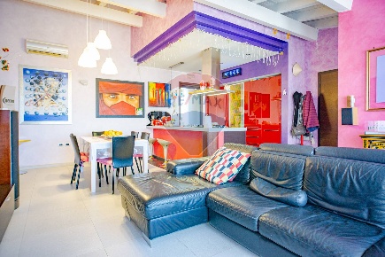 Foto Appartamento in via Vincenzo Zaccà, Catania di 130 m² con 4 locali