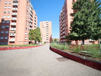 Foto Appartamento in via Federico de Roberto  5, Milano Vialba di 105 m²