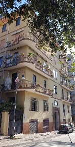 Foto Appartamento in via Matteo Silvatico 9, Salerno Centro di 175 m²