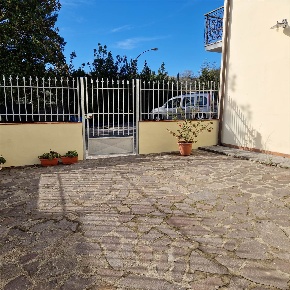 Foto Appartamento a San Miniato Centro Storico di 115 m² con 4 locali