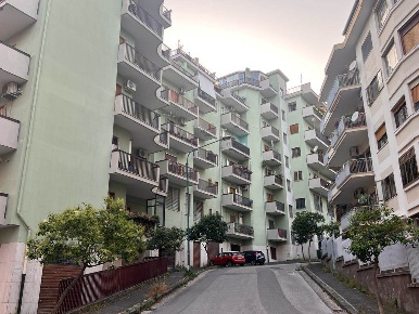 Foto Appartamento a Salerno Carmine Alto di 135 m² con 4 locali in vendita
