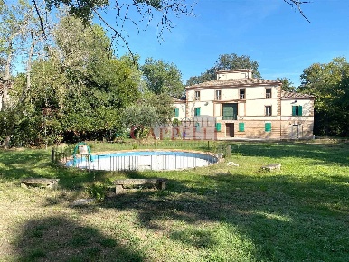 Foto Villa unifamiliare in Via Nuova  2447, Bertinoro di 1300 m² in vendita