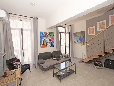 Foto Appartamento in Via Pardo 21, Catania Centro Storico di 116 m²